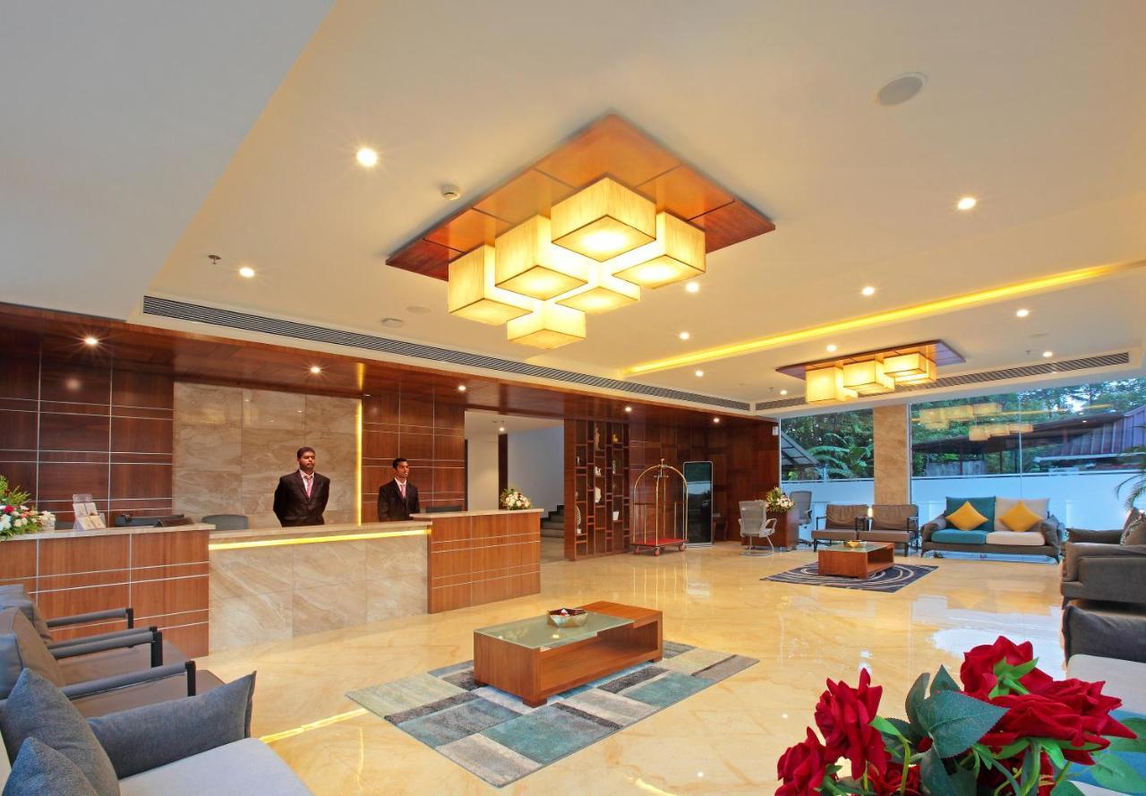 Hotel Ceasar Palace Thodupuzha Ngoại thất bức ảnh