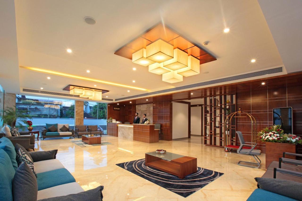 Hotel Ceasar Palace Thodupuzha Ngoại thất bức ảnh