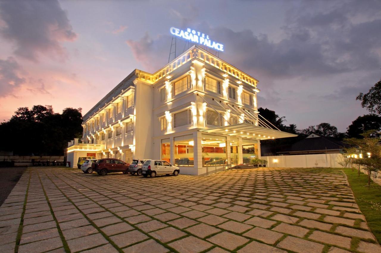Hotel Ceasar Palace Thodupuzha Ngoại thất bức ảnh